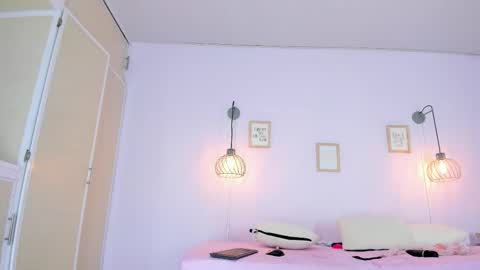 Stefany online show from November 15, 8:10 pm