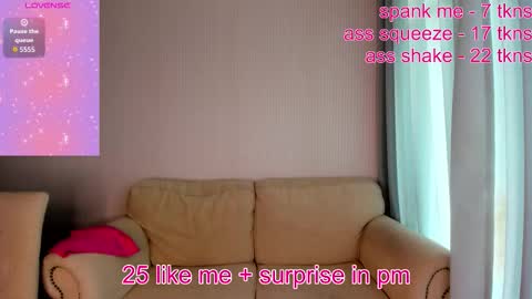 Stefany and Bettany online show from March 8, 7:01 am