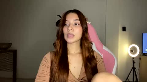 stephany online show from January 18, 3:31 am