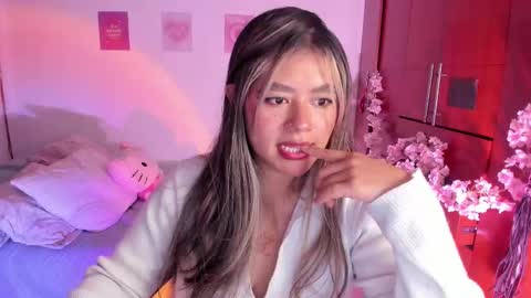 Stephanie  online show from October 2, 3:00 am