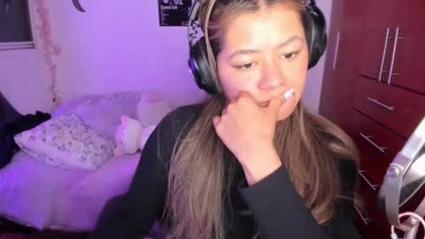 Stephanie  online show from March 16, 11:30 pm