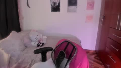 Stephanie  online show from February 25, 1:37 am