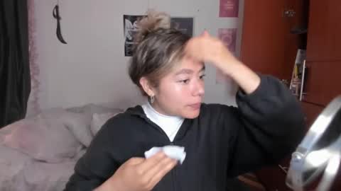 Stephanie  online show from February 17, 5:40 am