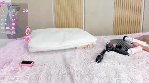 Stephany online show from March 27, 8:26 am