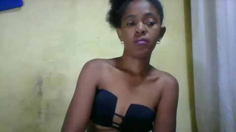 sthela915849 online show from January 18, 6:04 pm