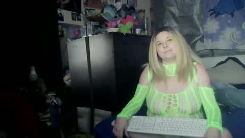 Tasha and Drew online show from January 13, 3:23 am