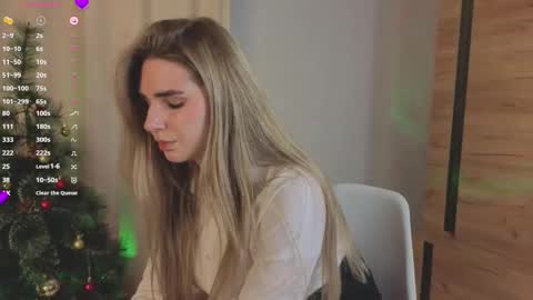 Luna online show from December 20, 3:38 pm