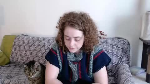 Strawberrylotsacake online show from April 16, 1:11 pm