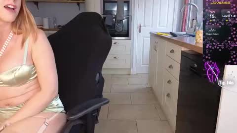 Amorina online show from September 17, 1:53 pm