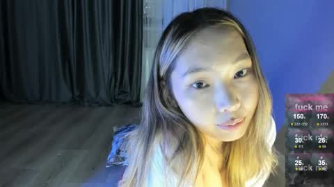 Sua online show from May 22, 9:35 pm
