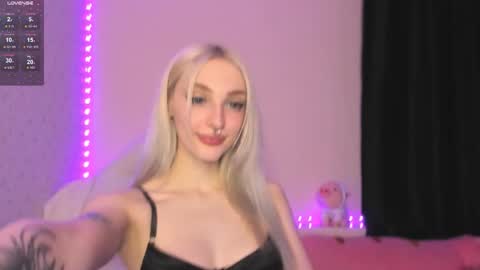 Chloe online show from January 13, 2:32 pm