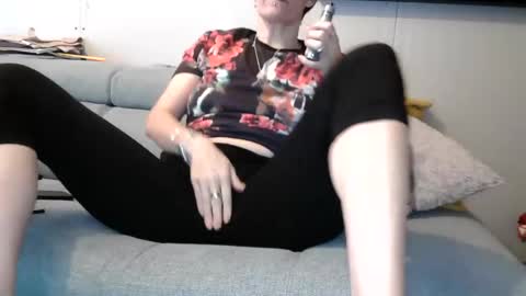 sucrette5629 online show from February 19, 9:17 am