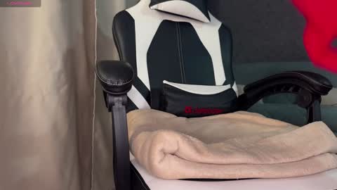 Emmy online show from February 2, 2:02 pm