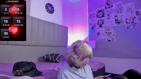    online show from December 20, 12:38 pm