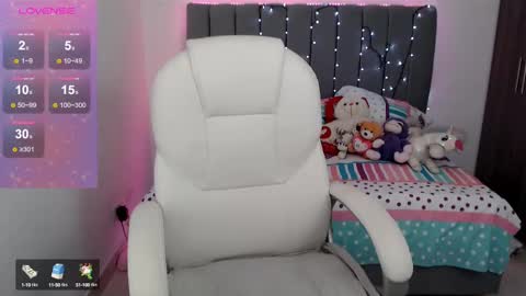 llll online show from February 21, 8:38 pm