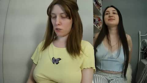 summerbluesky online show from May 18, 3:51 pm