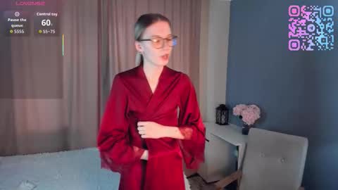 Kiki online show from March 11, 2:16 am