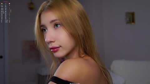 Lily online show from November 13, 5:23 pm