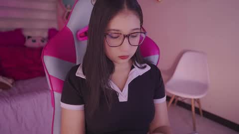 SUNNY online show from December 18, 1:54 am