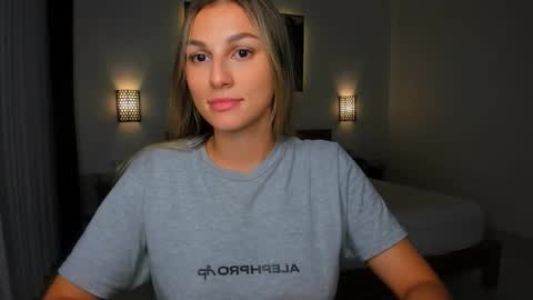 sunsetwithava online show from October 21, 12:31 pm