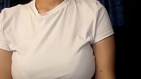 Annie online show from February 9, 10:32 pm