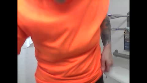 WATCHMEMAKEYOUCUM online show from December 6, 8:48 am