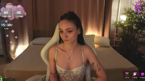 Annie online show from April 11, 7:45 am