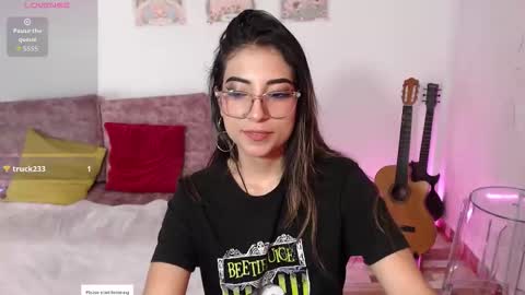 Susana hendrix    online show from January 17, 6:26 pm