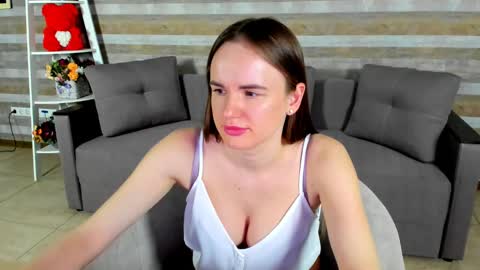 susansmitt online show from February 14, 11:20 pm