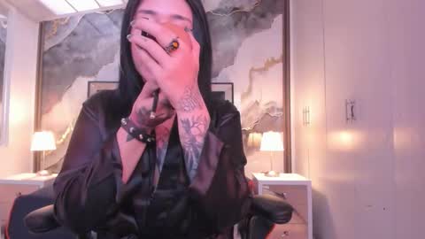 susanvilla online show from February 21, 8:09 pm