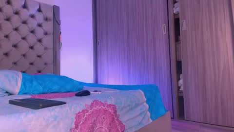 Andrea online show from June 5, 1:31 am
