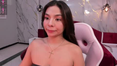 sussy_sweet4u online show from April 21, 10:33 am