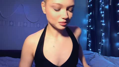 Stacy online show from April 19, 3:39 am