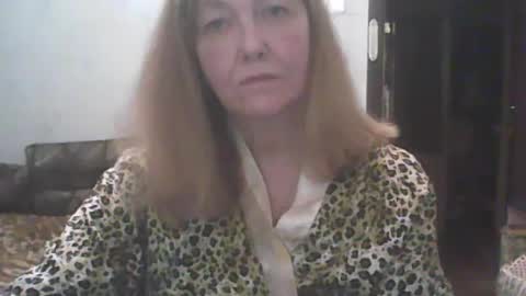 sweet4blonde609 online show from August 4, 7:09 pm