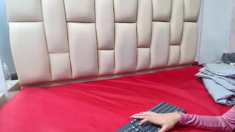 Amye  online show from February 23, 7:02 pm