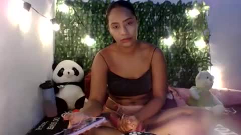 sweet_bigass07 online show from April 17, 6:32 pm