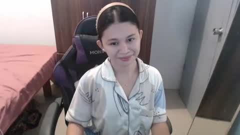 sweet_cassyxx online show from February 19, 5:07 am