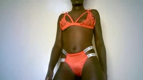 sweet_diva19 online show from March 11, 9:48 pm