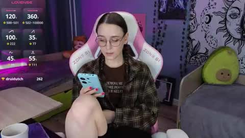 Alice online show from March 6, 5:02 am