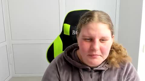 Karla online show from April 29, 9:45 am