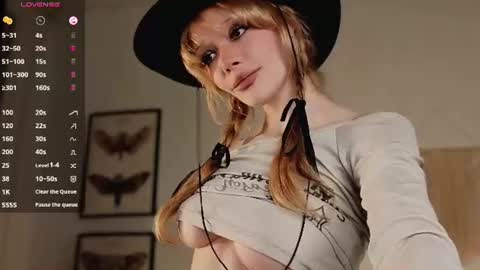 Melissa. Join me on Fansly link in social medias online show from June 26, 9:49 pm