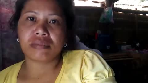 sweet_nessa30 online show from April 7, 6:48 am