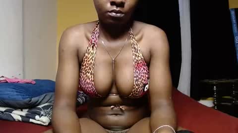 ellanah Tracie online show from February 7, 10:29 am