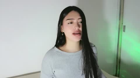 sweet_sophie_7 online show from July 24, 2:20 am