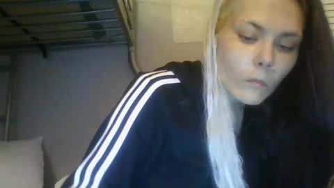 sweetbaby7911 online show from February 23, 9:09 am