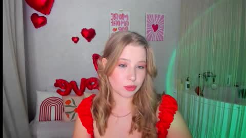 sweetdaylight online show from February 13, 8:10 pm