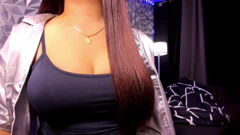 mercedes online show from May 11, 8:38 am