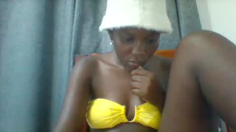 sweetfel online show from September 28, 12:07 am