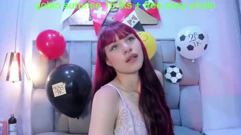 sweetie_aly online show from June 24, 1:43 pm