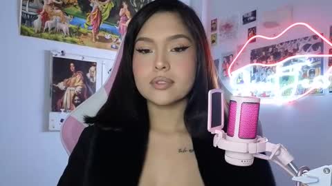 SweetJess online show from April 17, 4:25 am